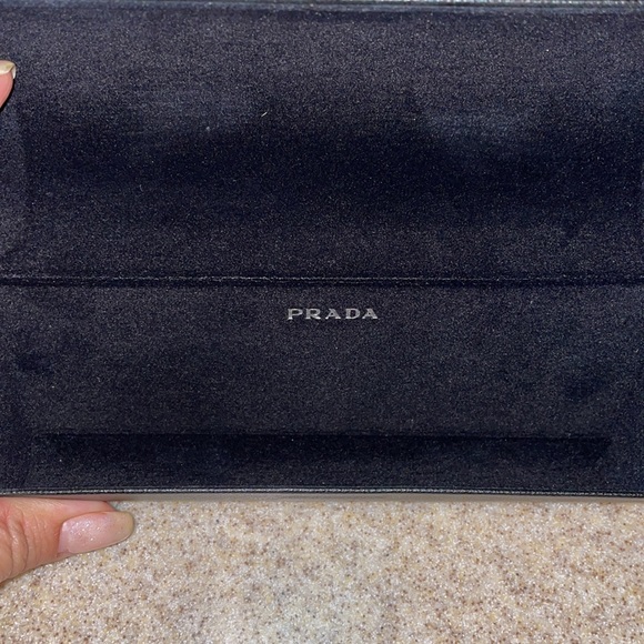 Prada eyeglasses - Picture 10 of 12